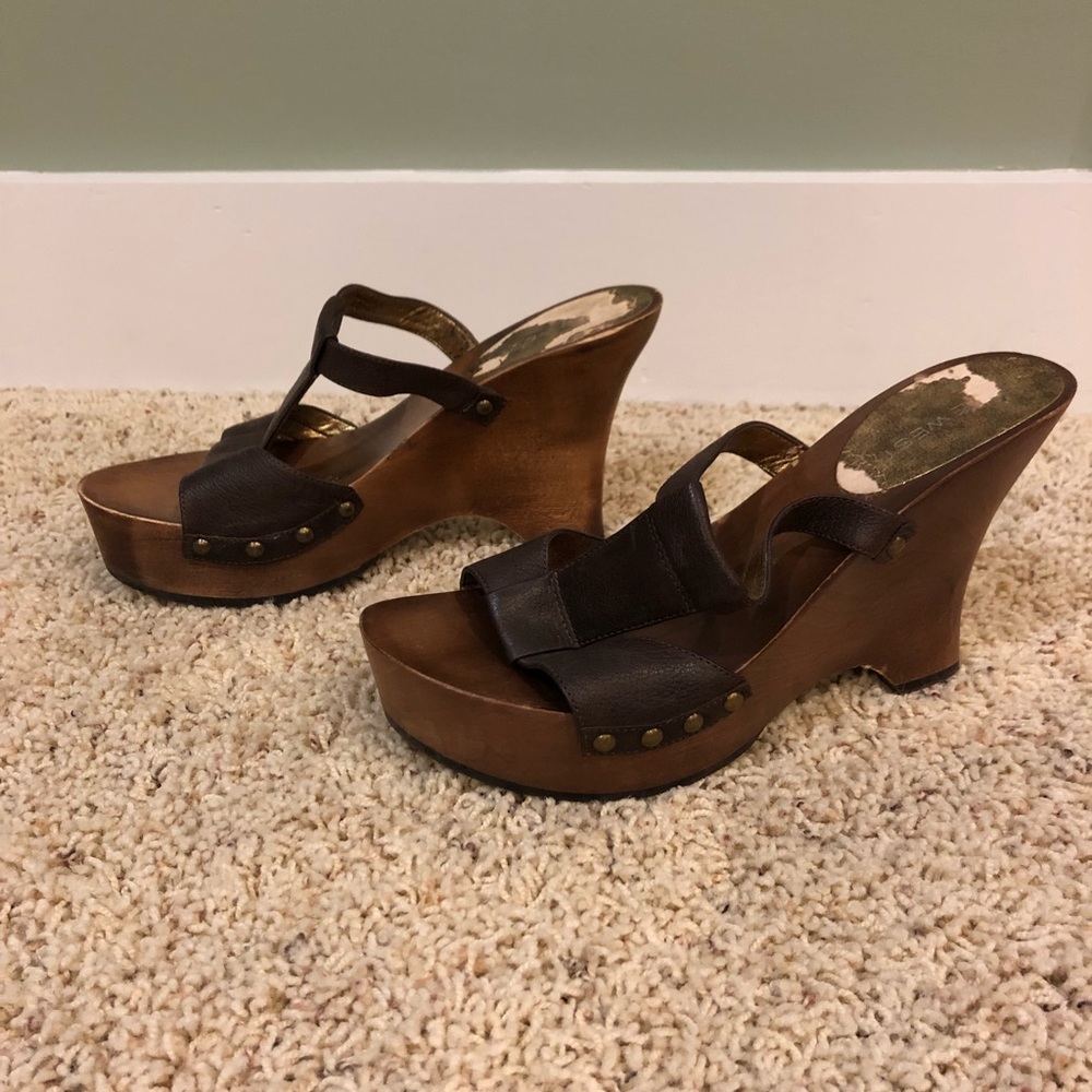 Nine West Brown Leather & Wood Wedge Sandals Sz 7